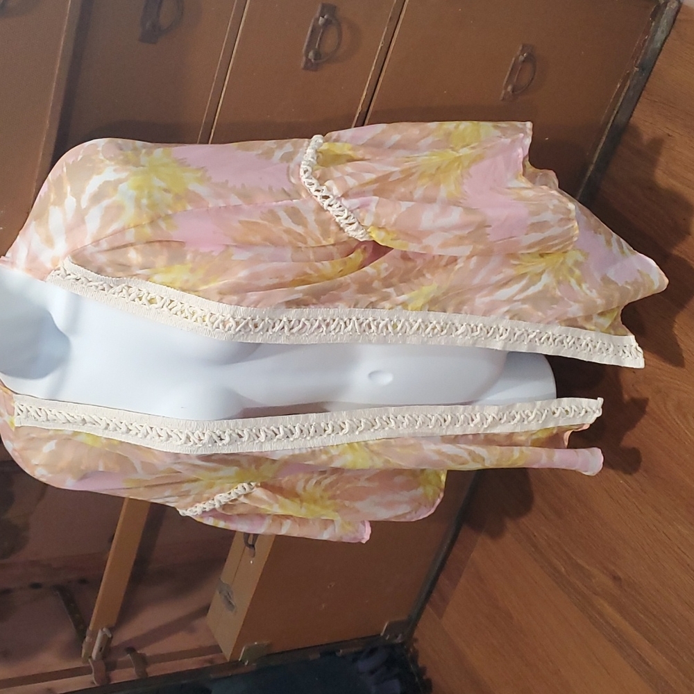 NWT STEVE MADDEN cover up.  #4763